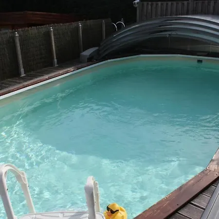 Gite Atypique Caravane Vintage Et Piscine Ouverte Du 15 Mai Au 30 Septembre