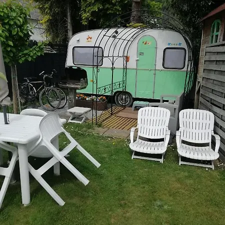 Gite Atypique Caravane Vintage Et Piscine Ouverte Du 15 Mai Au 30 Septembre