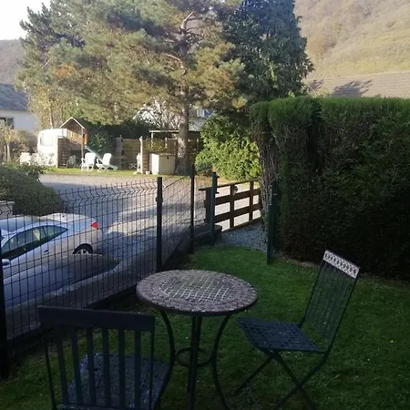 Gite Atypique Caravane Vintage Et Piscine Ouverte Du 15 Mai Au 30 Septembre Campsite *