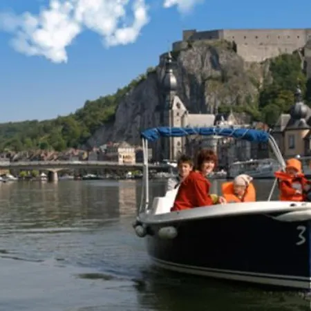 Gite Atypique Caravane Vintage Et Piscine Ouverte Du 15 Mai Au 30 Septembre *