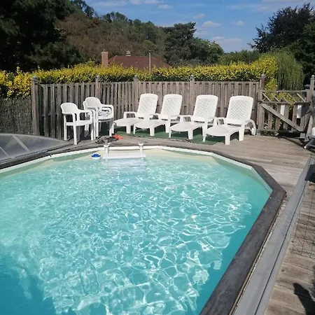 Campsite Gite Atypique Caravane Vintage Et Piscine Ouverte Du 15 Mai Au 30 Septembre