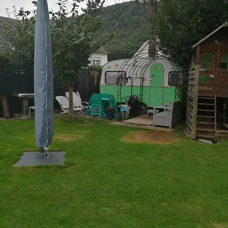 Campsite Gite Atypique Caravane Vintage Et Piscine Ouverte Du 15 Mai Au 30 Septembre